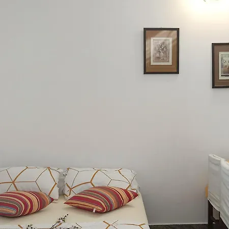 Cozy Apartment In Maslenica With House Sea View