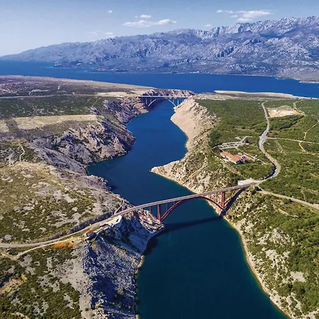 Cozy Apartment In Maslenica With House Sea View *
