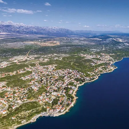 Appartamento Cozy Apartment In Maslenica With House Sea View